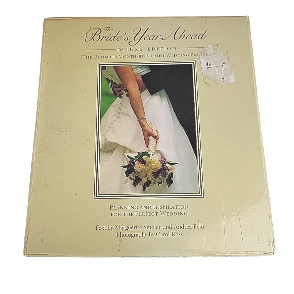 Bridal Planner Deluxe Edition "The Bride's Year Ahead" by Smolen Month by‎ Month
